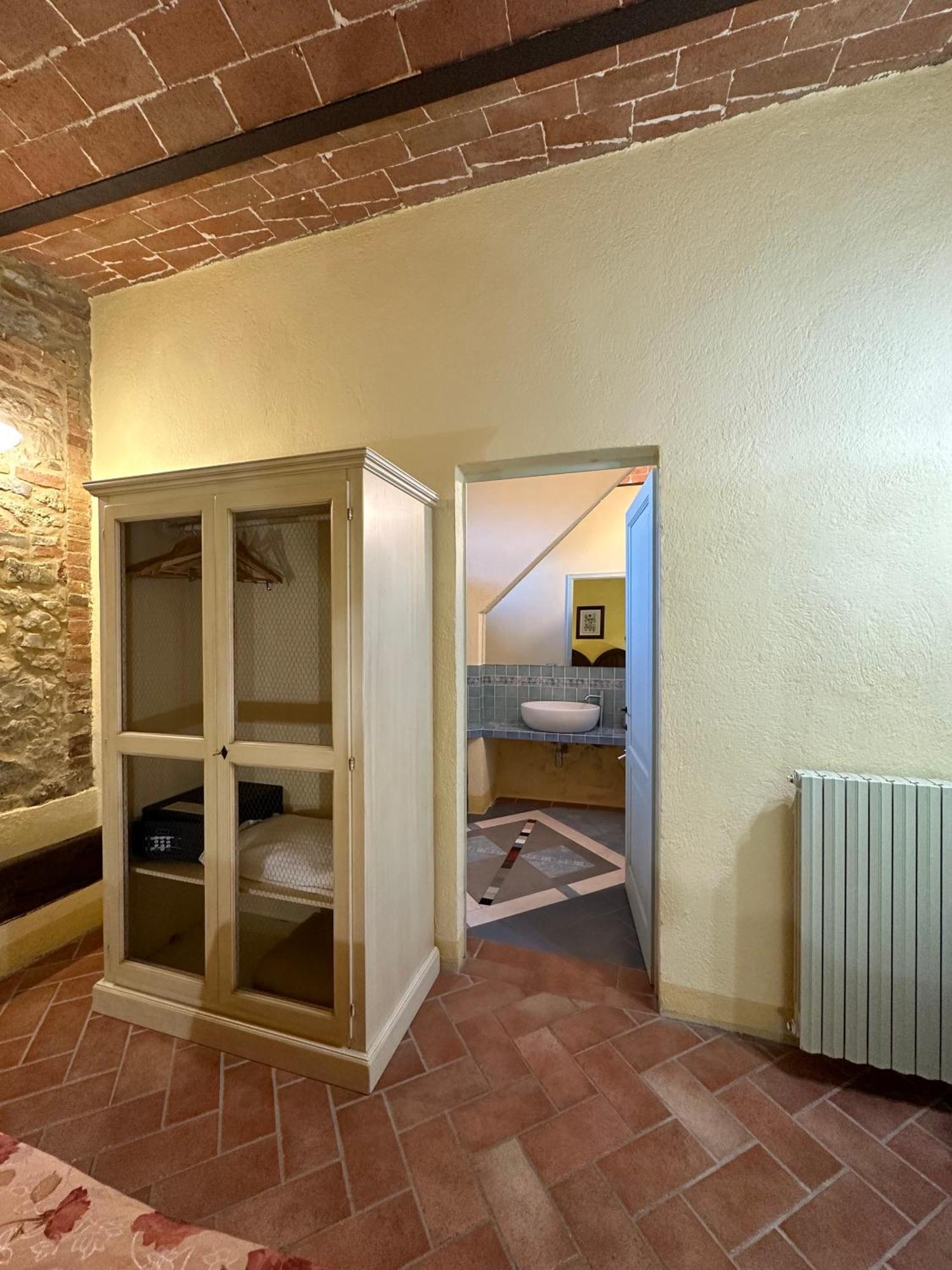 Borgo Tignano Apartment Casole d'Elsa Bagian luar foto