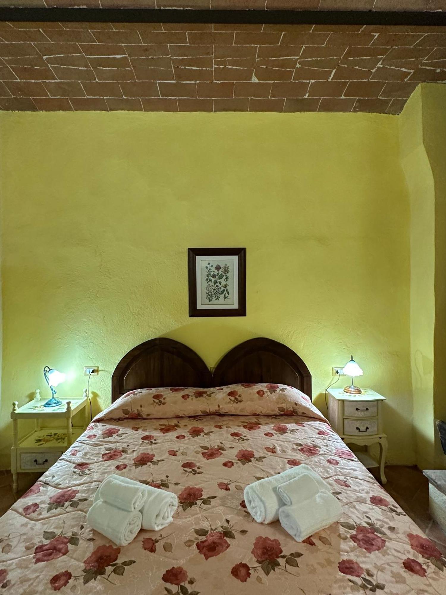 Borgo Tignano Apartment Casole d'Elsa Bagian luar foto
