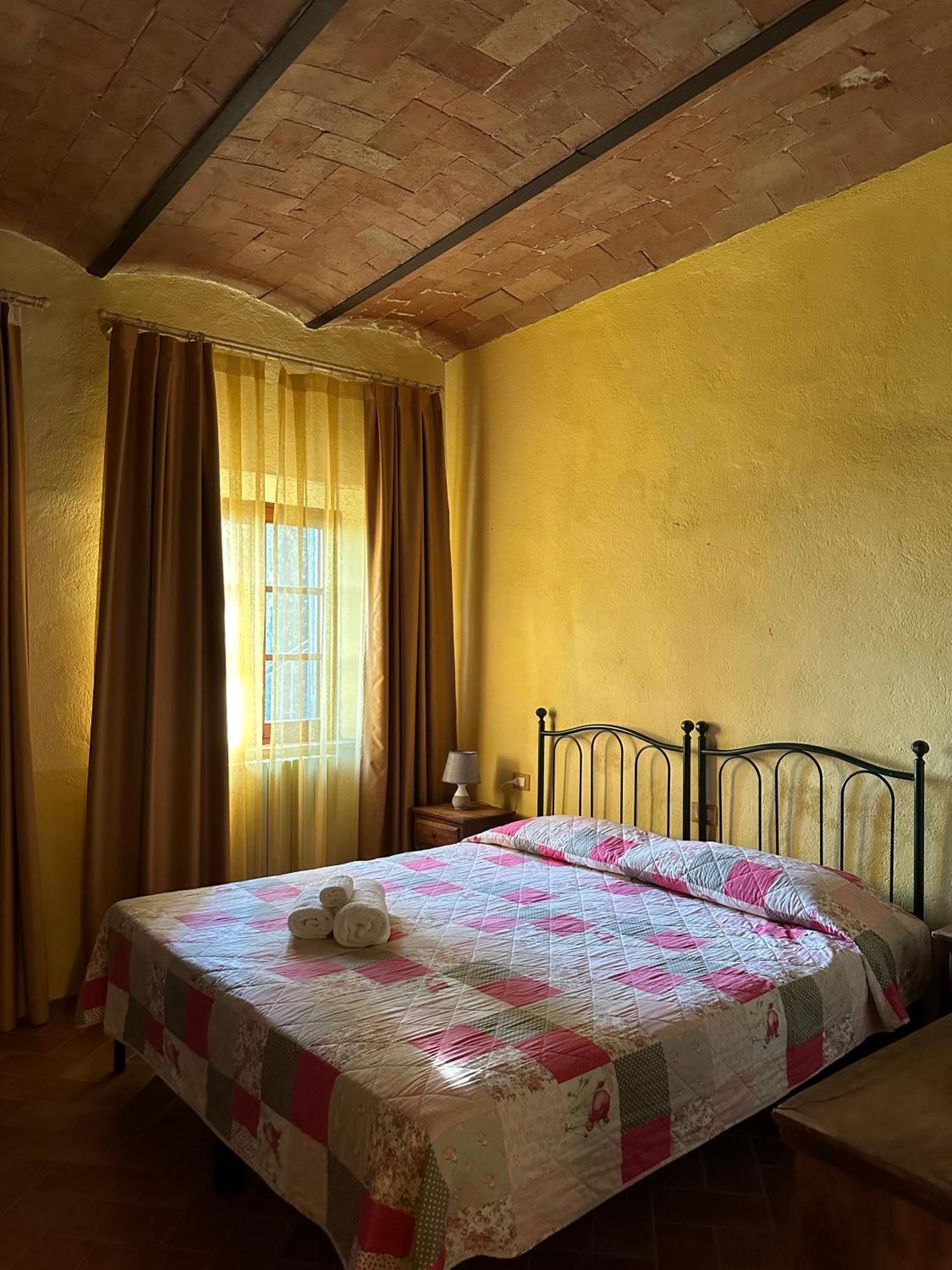 Borgo Tignano Apartment Casole d'Elsa Bagian luar foto