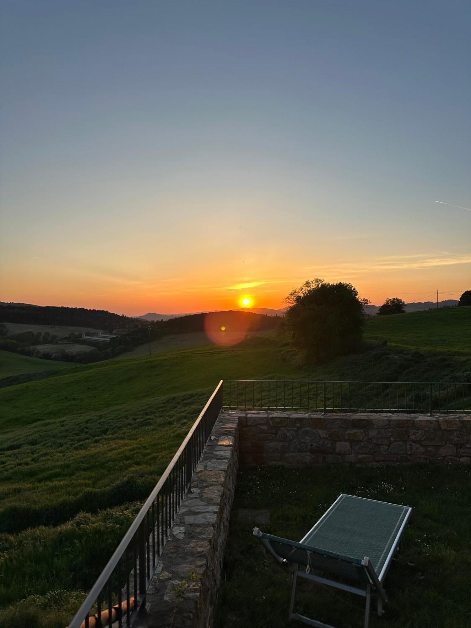 Borgo Tignano Apartment Casole d'Elsa Bagian luar foto